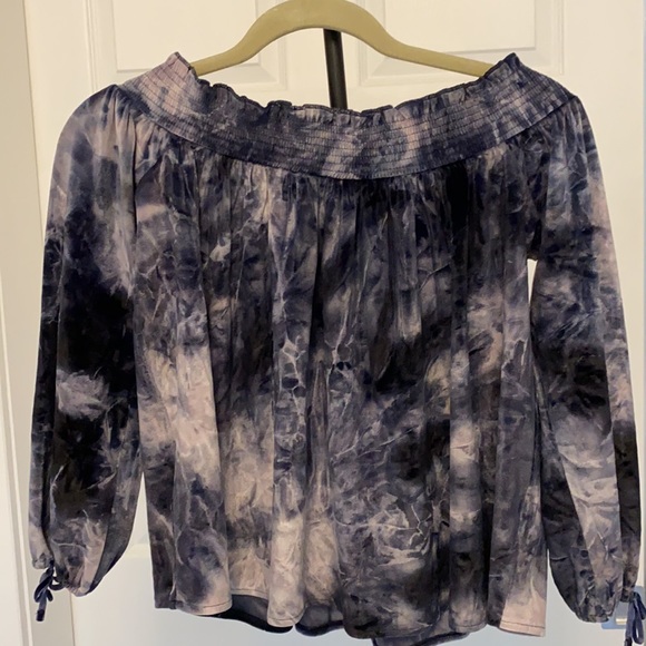 Crushed velvet, off-shoulder top - Picture 5 of 5
